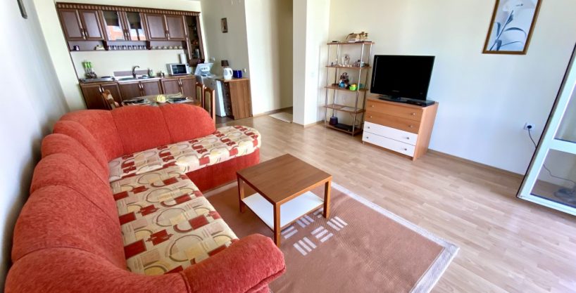 Apartament cu 2 camere, aproape de plaja, spatios si complet mobilat in complexul Panorama Fort Beach, Sveti Vlas
