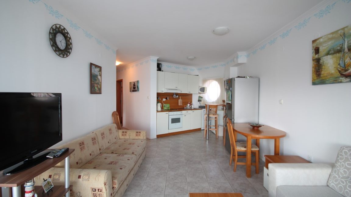 Apartament cu 3 camere pe linia intai de plaja in Sveti Vlas- Bulgaria (12)