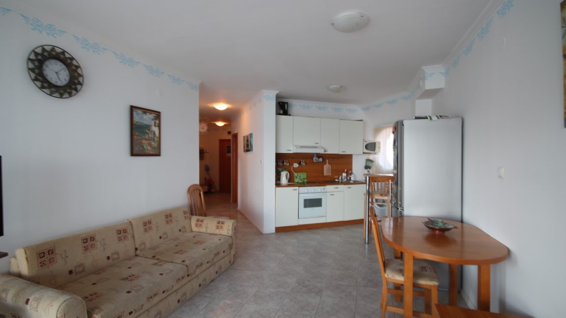 Apartament cu 3 camere pe linia intai de plaja in Sveti Vlas- Bulgaria (14)