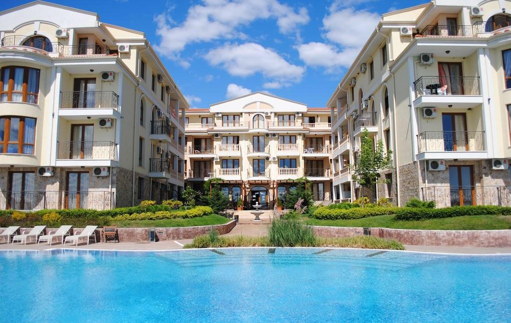 Apartament pe prima linie de plaja, cu 2 camere, in complexul Royal Bay-Sveti Vlas (17)
