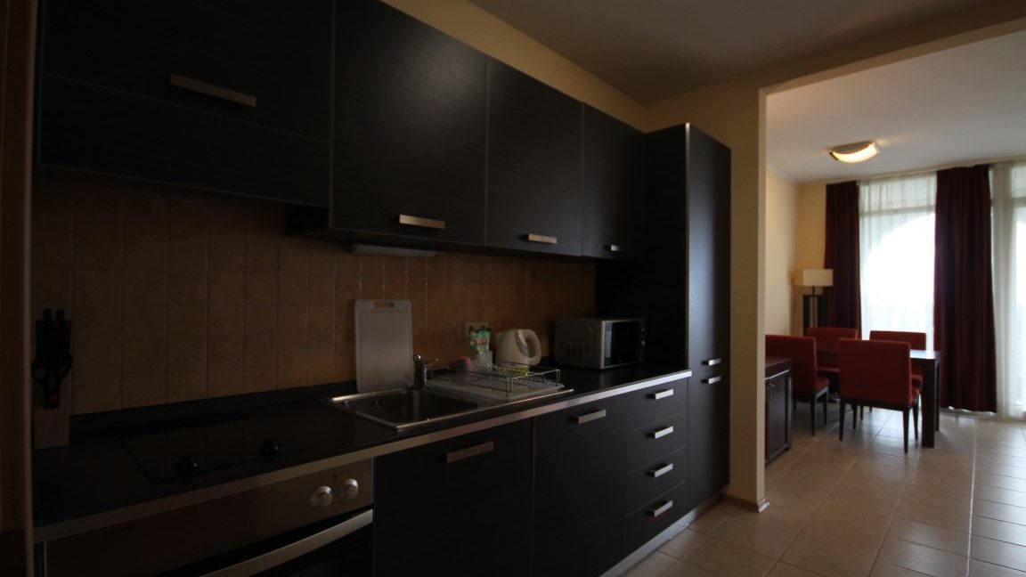 apartament cu 2 camere, frumos mobilat, in complexul Sunset Resort- Pomorie (27)
