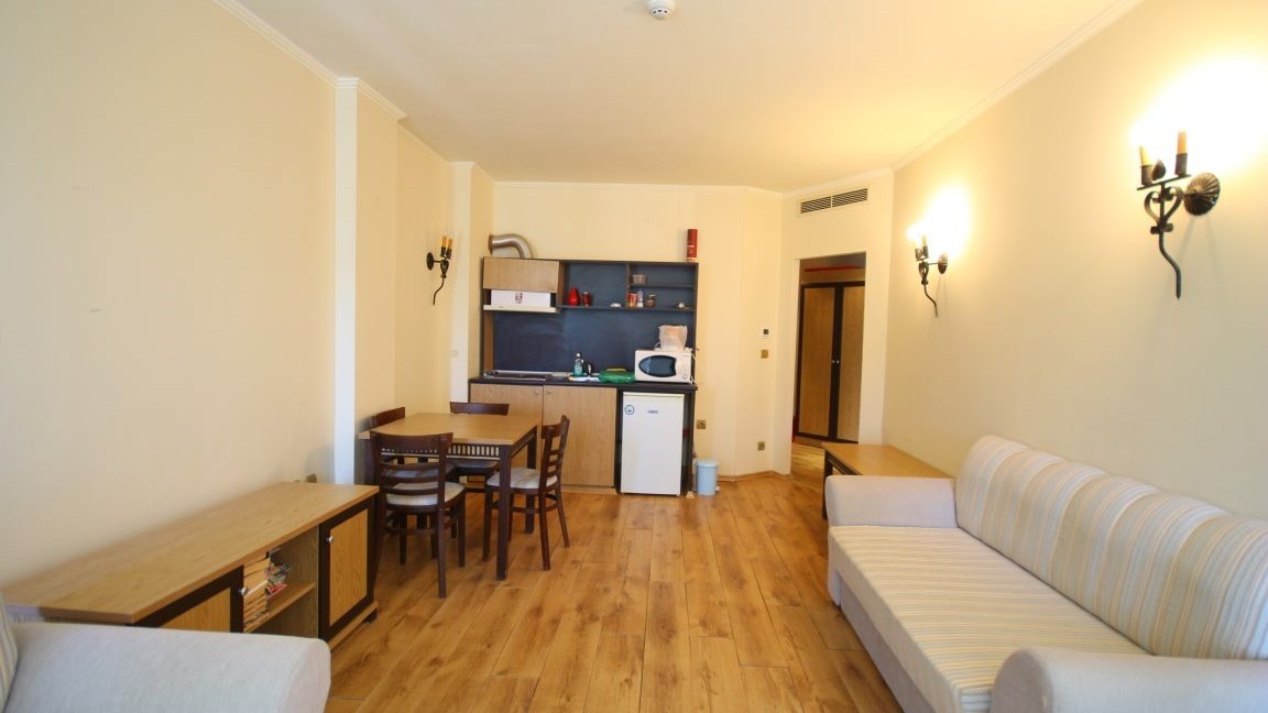 Apartament cu 2 camere, frumos mobilat in complexul Atrium- Elenite, Bulgaria (11)