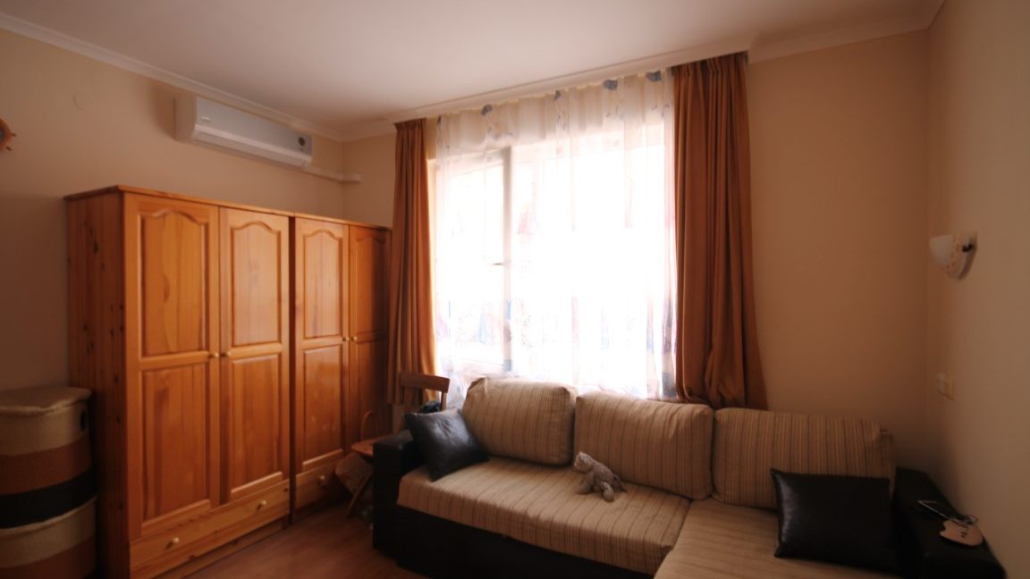 Apartament cu 2 camere, frumos mobilate in complexul Casa Del Mar, Sveti Vlas (17)