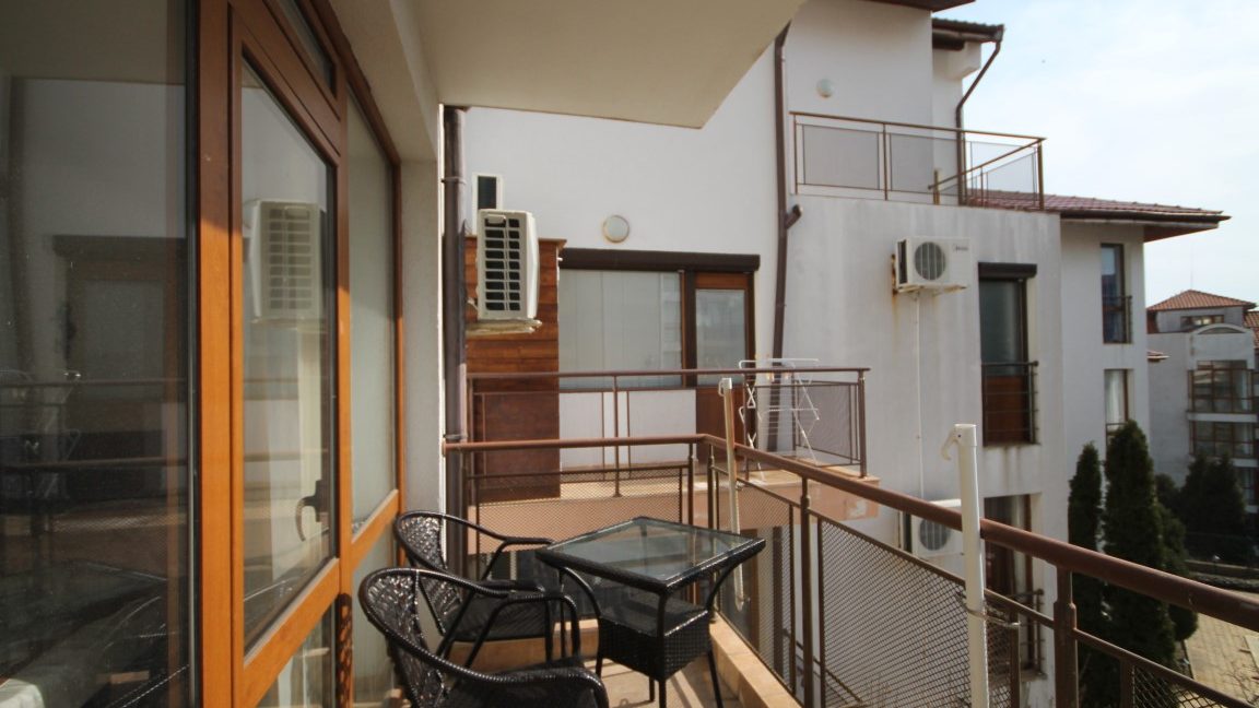Apartament cu 2 camere, frumos mobilat, in complexul Compass, statiunea Sveti Vlas (18)
