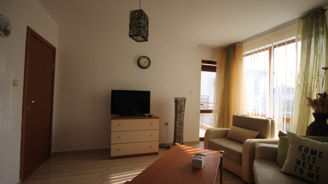 Apartament cu 2 camere, frumos mobilat, in complexul Compass, statiunea Sveti Vlas (8)