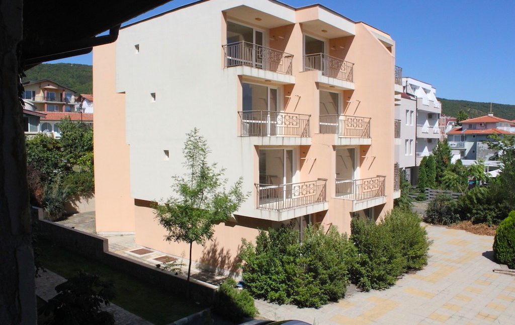 Apartament la 250m distanta de plaja, cu 3 camere in Sveti Vlas (35)