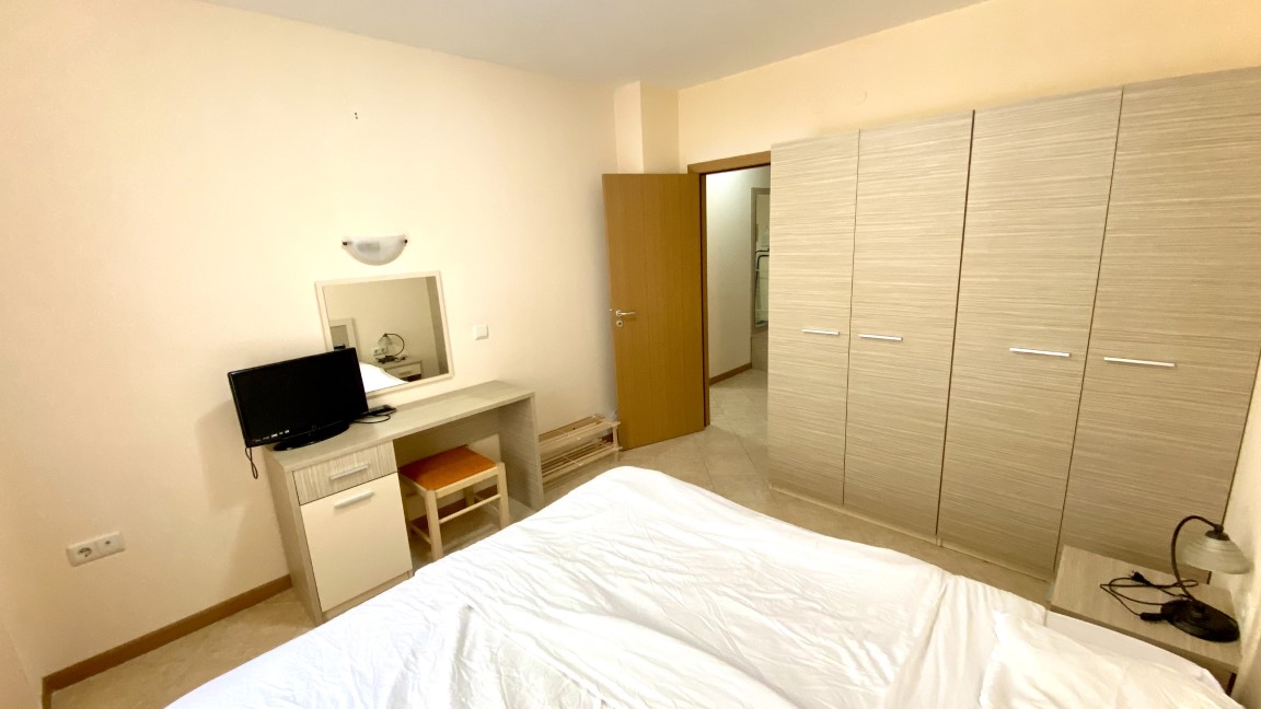 apartament-vanzare-royal-sun-dormitor-1b