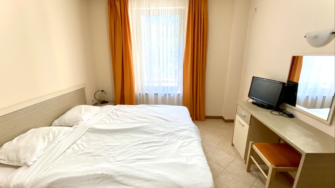 apartament-vanzare-royal-sun-dormitor1c