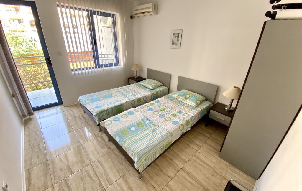 Apartament confortabil, mobilat, cu 3 camere, in complexul Lona, Sunny Beach (15)