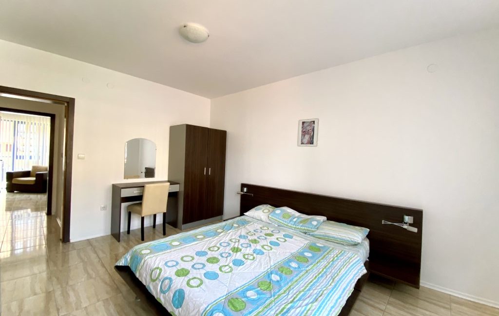 Apartament confortabil, mobilat, cu 3 camere, in complexul Lona, Sunny Beach (27)