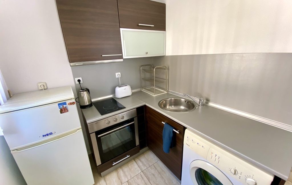 Apartament confortabil, mobilat, cu 3 camere, in complexul Lona, Sunny Beach (36)