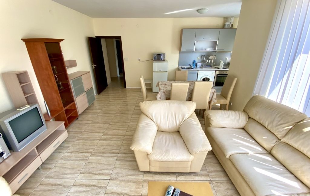 Apartament confortabil, mobilat, cu trei camere, în complexul Lona, Sunny Beach (1)
