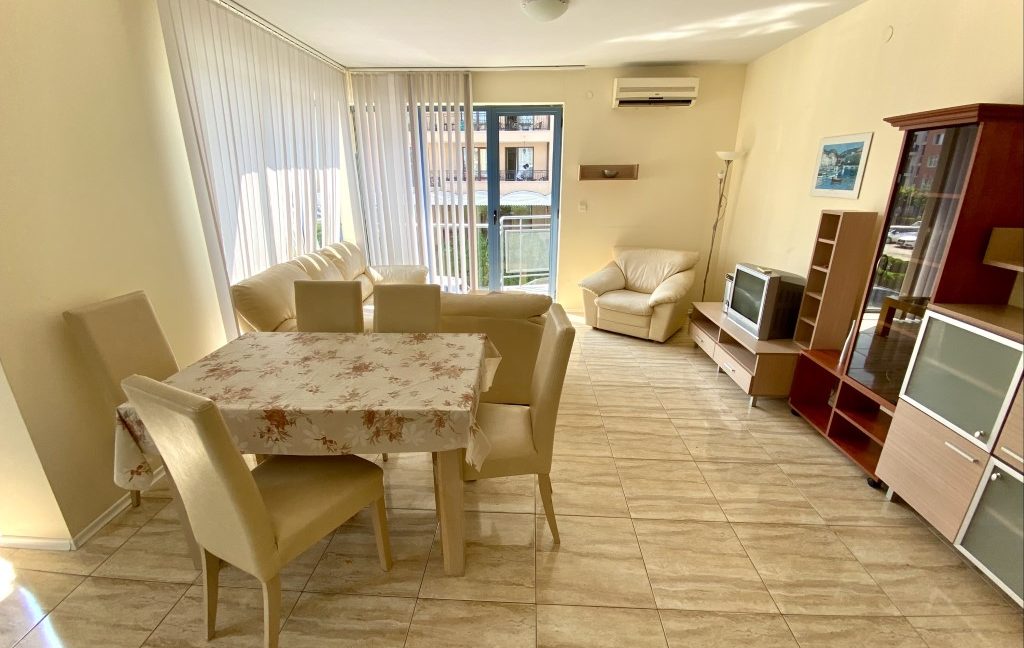 Apartament confortabil, mobilat, cu trei camere, în complexul Lona, Sunny Beach (14)