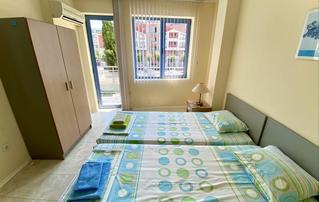 Apartament confortabil, mobilat, cu trei camere, în complexul Lona, Sunny Beach (17)