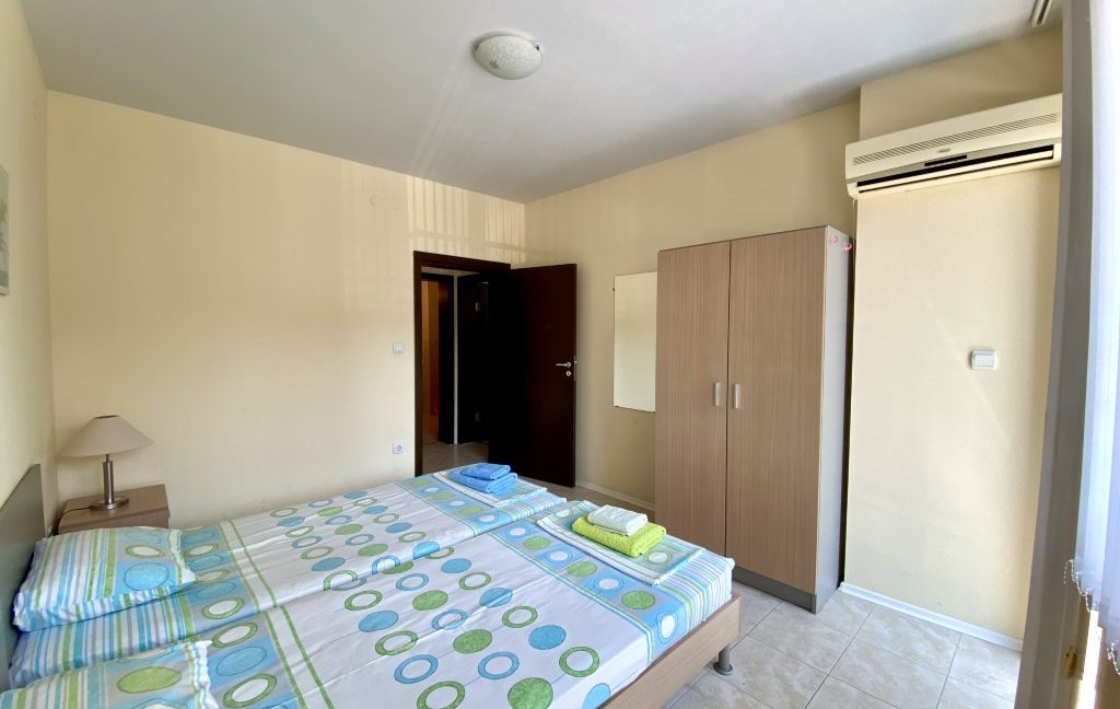 Apartament confortabil, mobilat, cu trei camere, în complexul Lona, Sunny Beach (20)