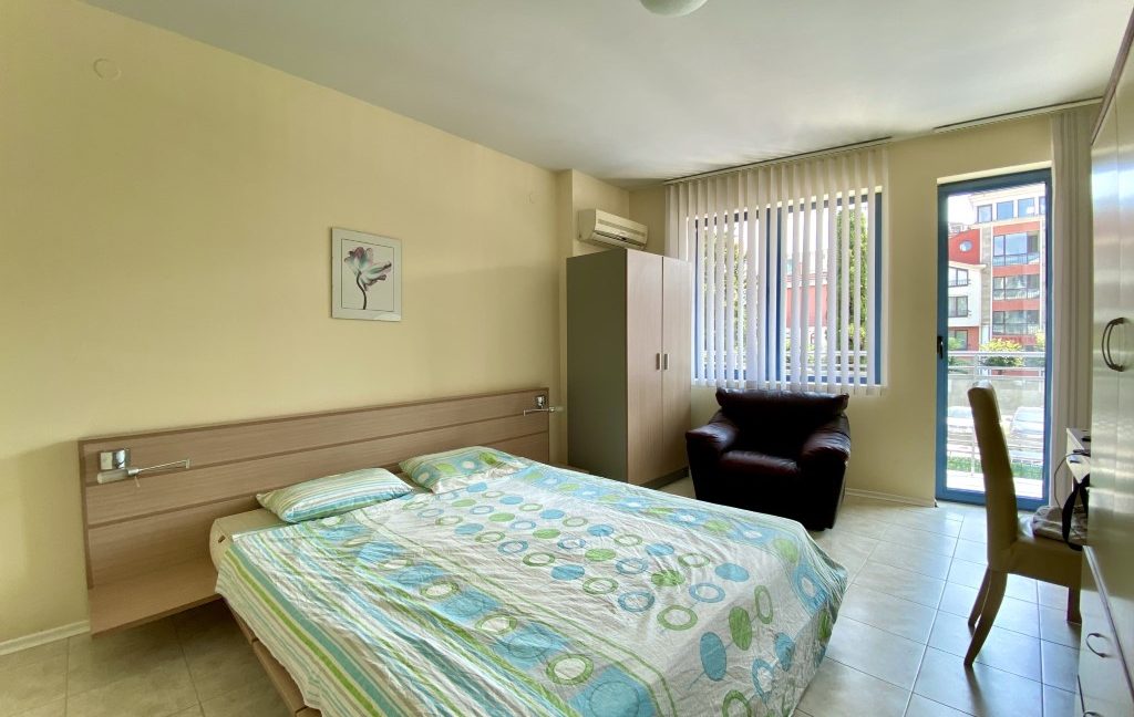 Apartament confortabil, mobilat, cu trei camere, în complexul Lona, Sunny Beach (28)