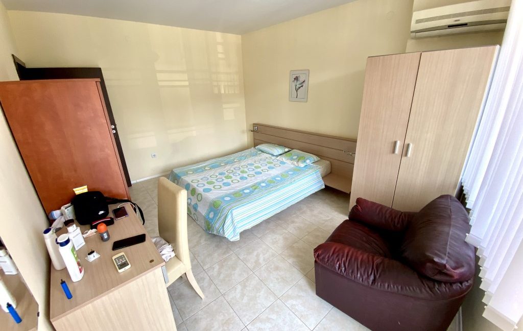 Apartament confortabil, mobilat, cu trei camere, în complexul Lona, Sunny Beach (32)