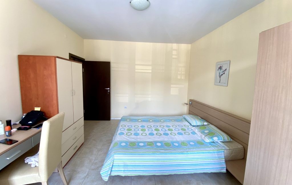 Apartament confortabil, mobilat, cu trei camere, în complexul Lona, Sunny Beach (33)