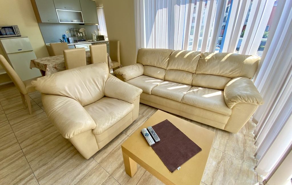 Apartament confortabil, mobilat, cu trei camere, în complexul Lona, Sunny Beach (4)