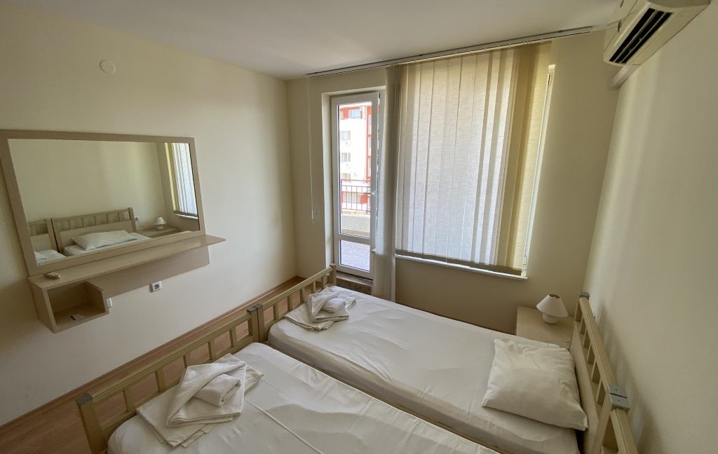 Apartament mobilat cu 2 camere cu vedere la mare in complexul Panorama Fort Beach, Sveti Vlas (18)