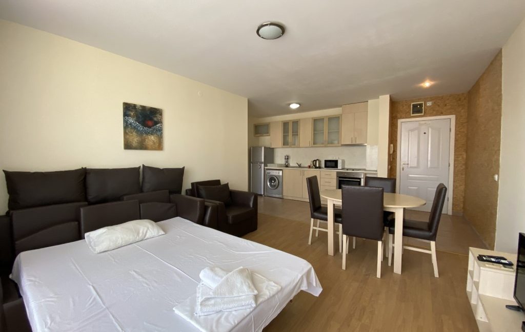 Apartament mobilat cu 2 camere cu vedere la mare in complexul Panorama Fort Beach, Sveti Vlas (19)