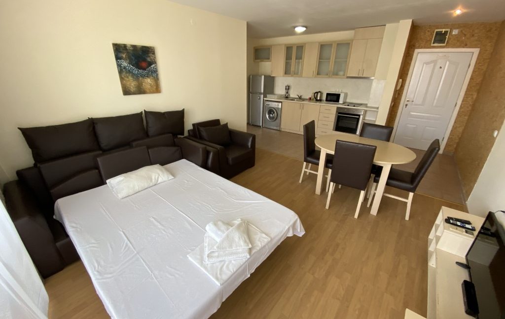 Apartament mobilat cu 2 camere cu vedere la mare in complexul Panorama Fort Beach, Sveti Vlas (20)