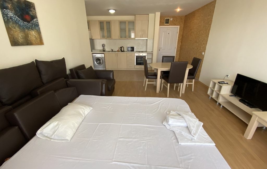 Apartament mobilat cu 2 camere cu vedere la mare in complexul Panorama Fort Beach, Sveti Vlas (21)
