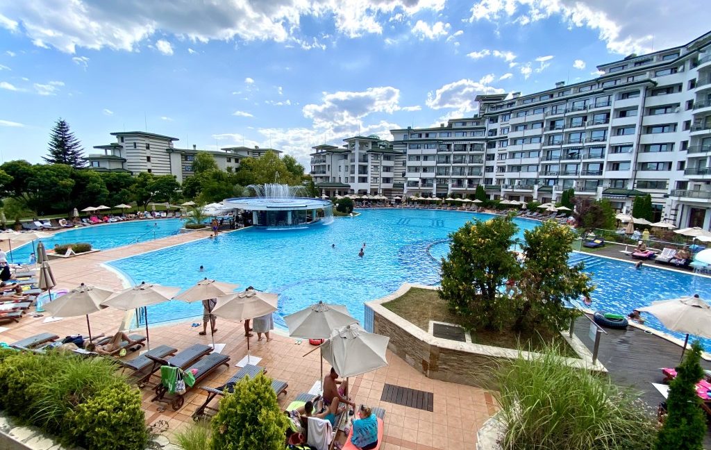 Apartament mobilat cu trei camere în Emerald Beach Resort & Spa, Ravda (18)