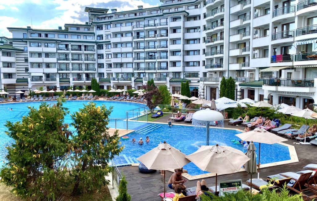 Apartament mobilat cu trei camere în Emerald Beach Resort & Spa, Ravda (40)