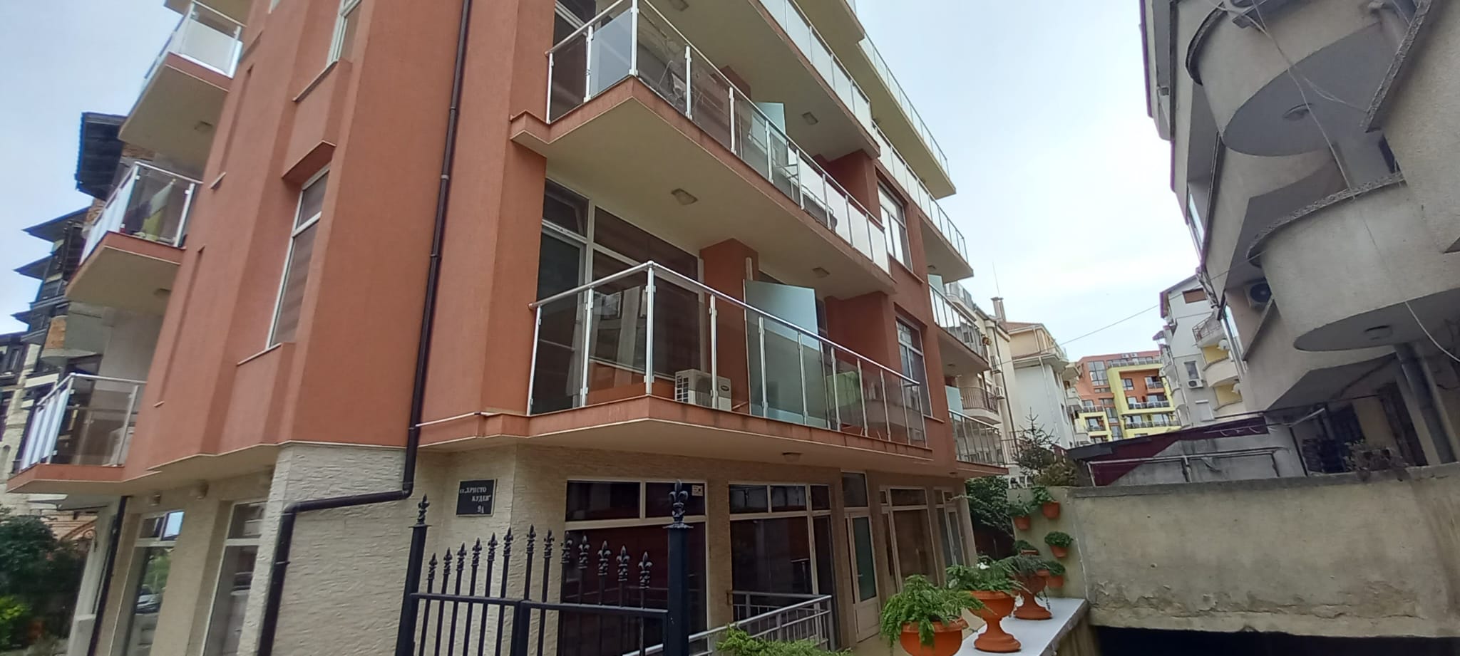 Apartament cu vedere la Marea Neagra in bloc rezidential in Nessebar