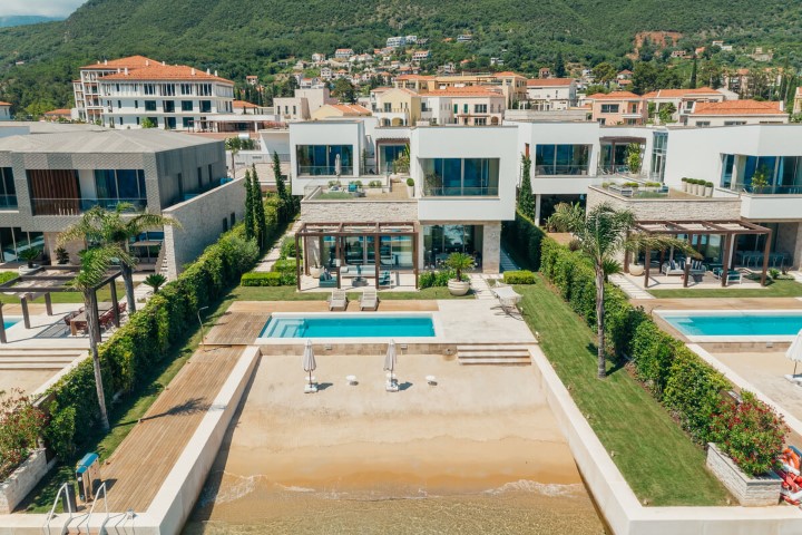 Vila cu plaja privata in Herceg Novi Muntenegru