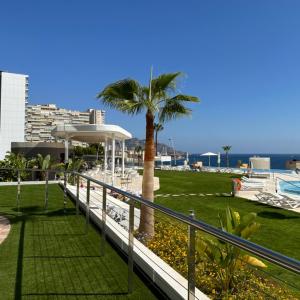 Apartament modern și luxos cu 3 dormitoare și vedere fantastică la mare în Benidorm, Spania