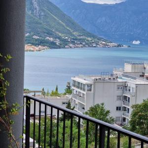 Apartament cu 2 camere de vânzare în Kotor, Muntenegru