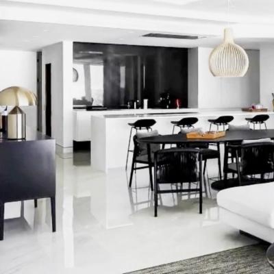 Apartament Nou in Relleu cu Piscine si Vedere la Munte