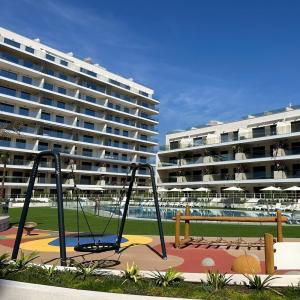 Apartament spectaculos la parter în Alicante, Spania, în cartierul PAU 5