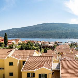 Apartament cu două dormitoare de vânzare în Herceg Novi, Muntenegru
